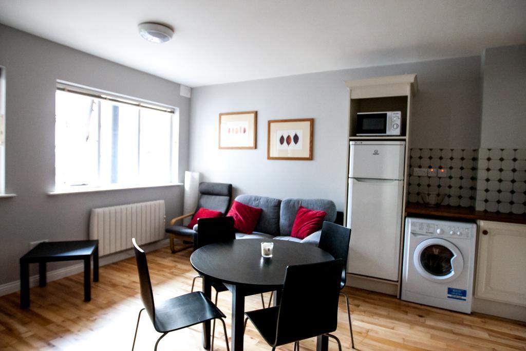 Dominick Street Apartments غالواي المظهر الخارجي الصورة