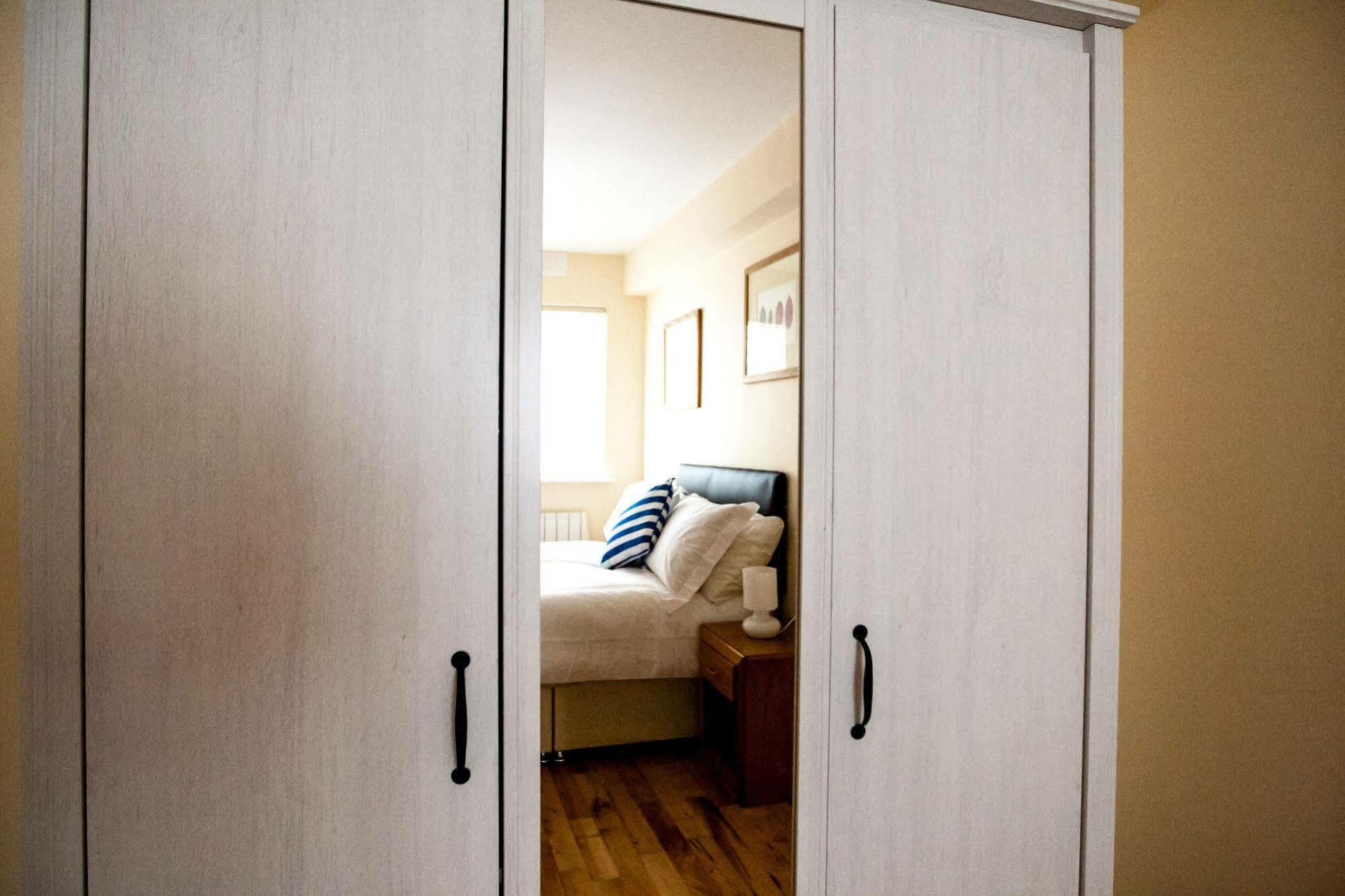 Dominick Street Apartments غالواي المظهر الخارجي الصورة