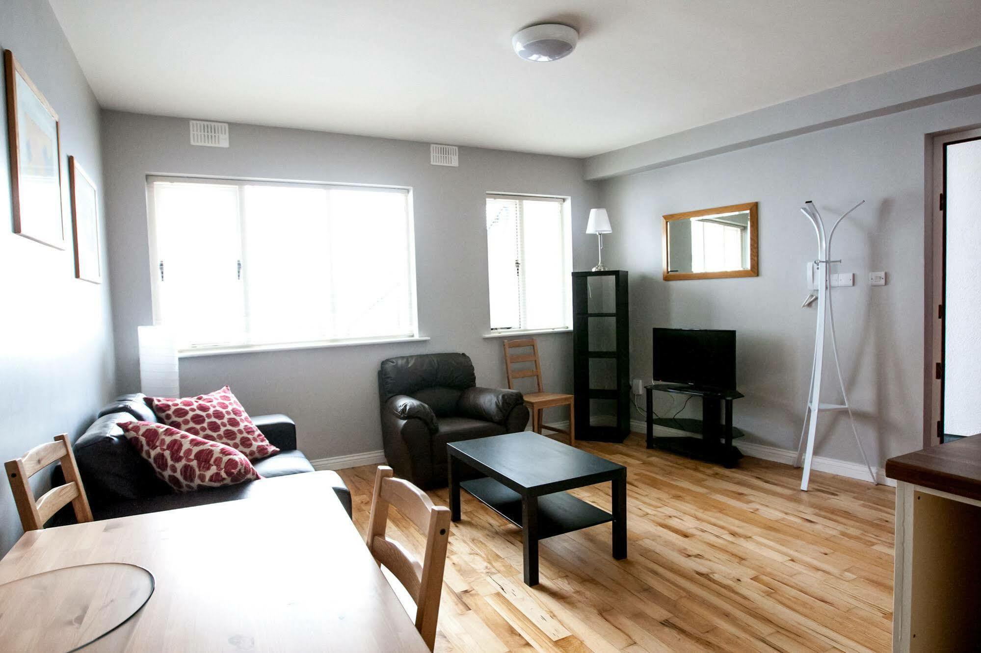 Dominick Street Apartments غالواي المظهر الخارجي الصورة