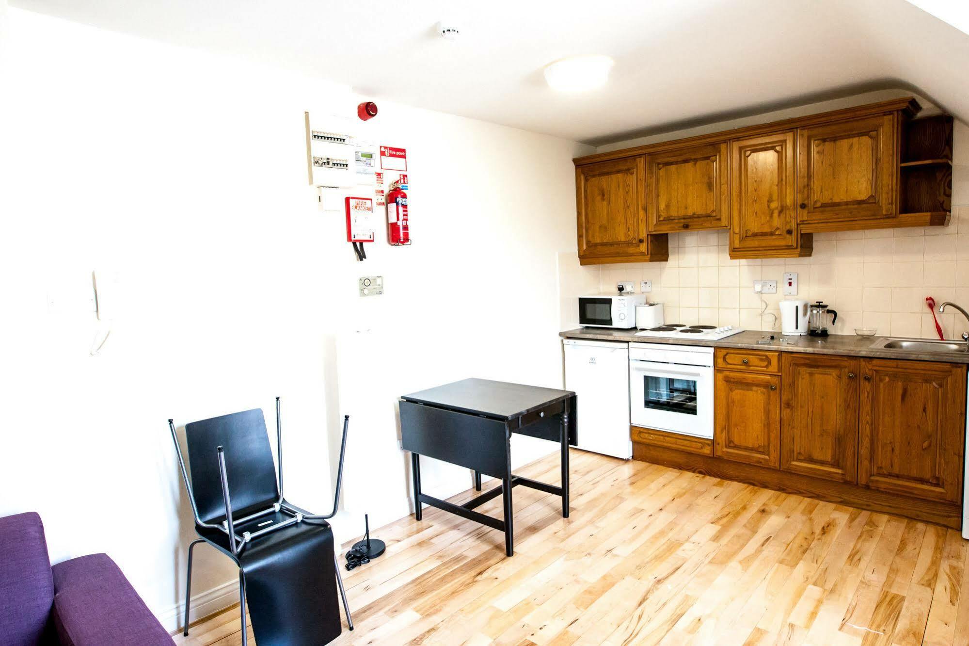 Dominick Street Apartments غالواي المظهر الخارجي الصورة