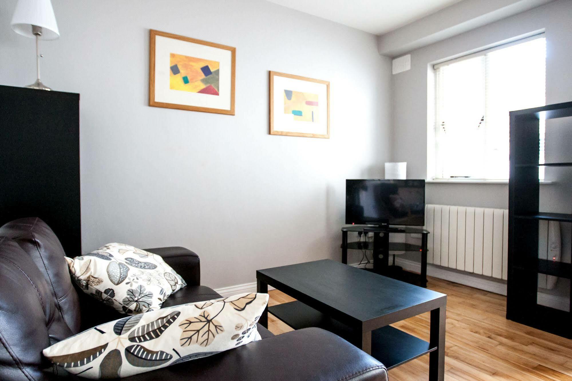 Dominick Street Apartments غالواي المظهر الخارجي الصورة
